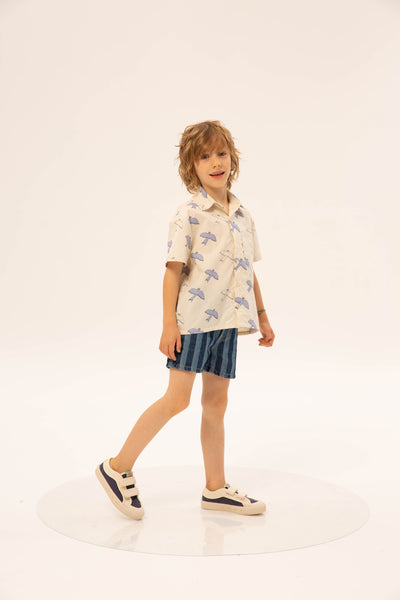 Summer Printed Shirt Tiago Bird Print van Wander & Wonder met een pastel vogelprint. | Verkrijgbaar bij Little Fashion Addict