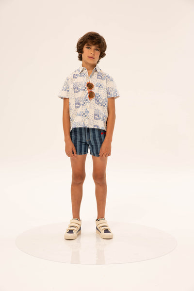 Striped Denim Shorts Washed Denim van Wander & Wonder met verticale strepen in washed denim voor jongens en meisjes | Verkrijgbaar bij Little Fashion Addict