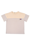 Gestreept T-shirt Blue Stripe van Wander & Wonder in pastelblauw met vogelborduursel. Unisex T-shirt voor jongens en meisjes. | Verkrijgbaar bij Little Fashion Addict