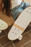 Banwood Skateboard - Crèmekleurig skateboard voor kinderen vanaf 3 jaar - Verkrijgbaar bij Littlefashionaddict.com