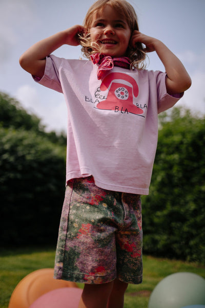 Daily Brat Bla Bla Bla T-shirt roze met telefoonprint voor meisjes | Daily Brat Bla Bla Bla T-shirt Sunny Violet - Verkrijgbaar bij Little Fashion Addic