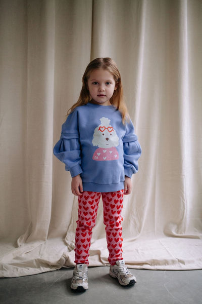 Lichtpaarse meisjessweater Mary Puppins met poedelprint en hartjesbril van Daily Brat – City Notes collectie | Ontdek Daily Brat bij Little Fashion Addict