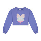 Paarse cropped meisjessweater van Daily Brat met kattenprint en roze strik – Kitty Cat Sweater Pansi Paradise, biologisch katoen