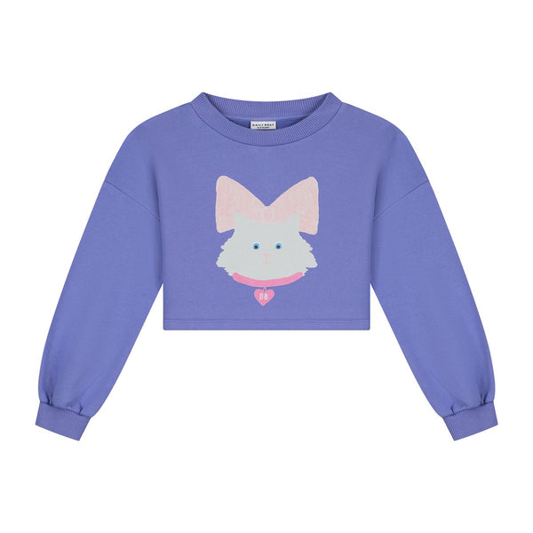 Paarse cropped meisjessweater van Daily Brat met kattenprint en roze strik – Kitty Cat Sweater Pansi Paradise, biologisch katoen