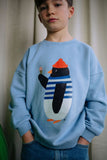 Lichtblauwe jongenssweater met pinguïnprint van Daily Brat | Waddles Pinguin Sweater For Ever Blue | Ontdek Daily Brat bij Little Fashion Addict