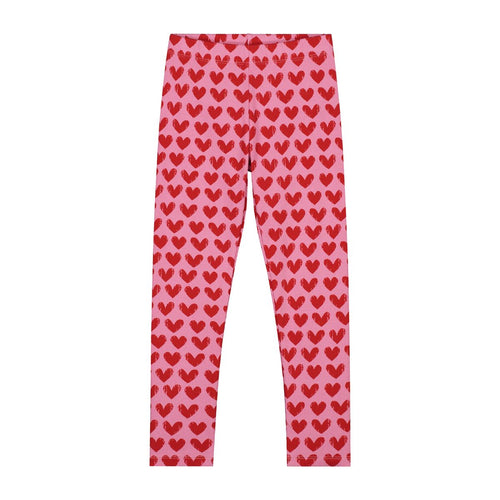 Roze legging van Daily Brat met rode hartjes, gemaakt van biologisch katoen en stretch – perfect voor school en speelplezier.