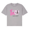 Daily Brat grijze T-shirt met hondenprint voor jongens en meisjes | Daily Brat Who Cares t-shirt ultimate gray - Verkrijgbaar bij Little Fashion Addict