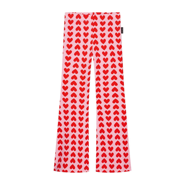 Lichtroze flared broek met rode hartjesprint van Daily Brat | Adore Flared Pants Hickory Brown - Verkrijgbaar bij Little Fashion Addict