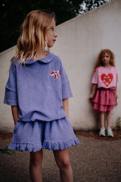 Daily Brat lila badstof short met ruffles voor meisjes | Daily Brat Suzy Shorts Paisley Purple - Verkrijgbaar bij Little Fashion Addict