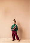 Cammie Pants van Jenest – Dieprode ribfluwelen meisjesbroek in zachte corduroy met comfortabele pasvorm | verkrijgbaar bij Little Fashion Addict