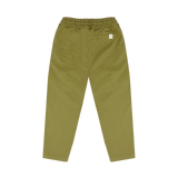 Mosgroene chino broek voor jongens van Jenest, gemaakt van 100% biologisch katoen. | Ontdek Jenest bij Little Fashion Addict