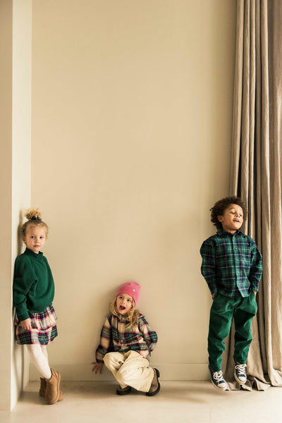 Navy-blauw en groen geruit flanellen jongenshemd van Jenest met lange mouwen | Scott Shirt Navy Blue Green Check | Ontdek Jenest bij Little Fashion Addict