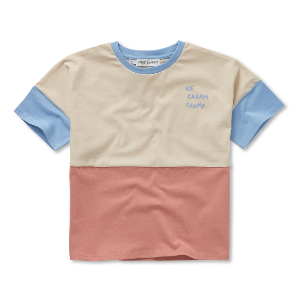 Colourblock t-shirt Ice Cream Champ in sesame van Sproet & Sprout voor jongens | Verkrijgbaar bij Little Fashion Addict