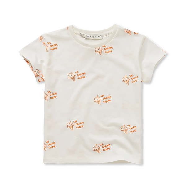 Off-white unisex t-shirt met all-over ijsjesprint van Sproet & Sprout | Ontdek A Champions League of Fun bij Little Fashion Addict