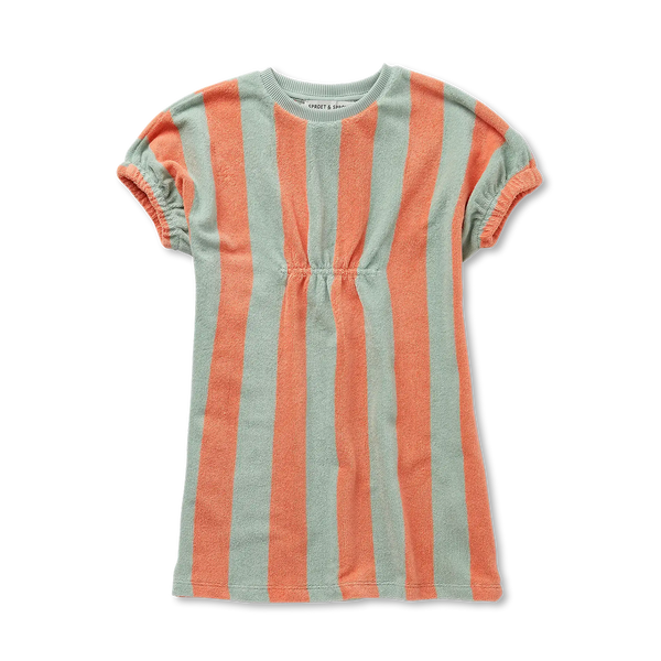 Gestreept loose dress kleedje in muntgroen en koraal van Sproet & Sprout in zachte terry stof | Uit de Champions League of Fun collectie - verkrijgbaar bij Little Fashion Addict