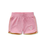 Terry sport short in oudroze van Sproet & Sprout voor meisjes, met gele biesjes en geborduurd ijsje | Uit de Champions League of Fun collectie 