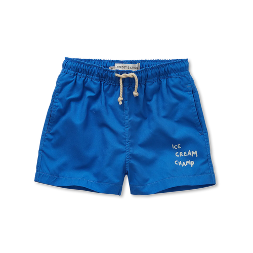 Kobaltblauwe zwemshort met Ice Cream Champ print van Sproet & Sprout | Uit de Champions League of Fun Collectie - Verkrijgbaar bij Little Fashion Addict