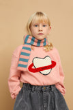 Lichtroze meisjessweater met Heart Saturn print van Sproet & Sprout | Sweatshirt Heart Saturn - Peach Parfait |  A Cosmic Romance collectie