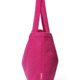 Handgemaakte donkerroze Teddy Mom Bag van Studio Noos. Gemaakt van zachte teddy stof. Verkrijgbaar bij Littlefashionaddict.