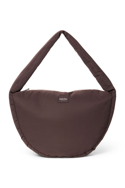 puffy crossbody tas in bruin van Studio Noos | verkrijgbaar bij Little Fashion Addict