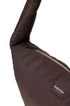 puffy crossbody tas in bruin van Studio Noos | verkrijgbaar bij Little Fashion Addict