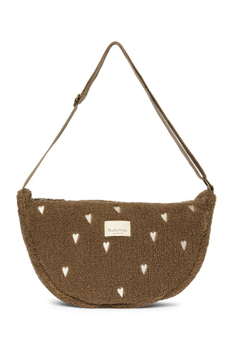 teddy fanny pack crossbody tas met hartjes van Studio Noos in bruin | verkrijgbaar bij Little Fashion Addict