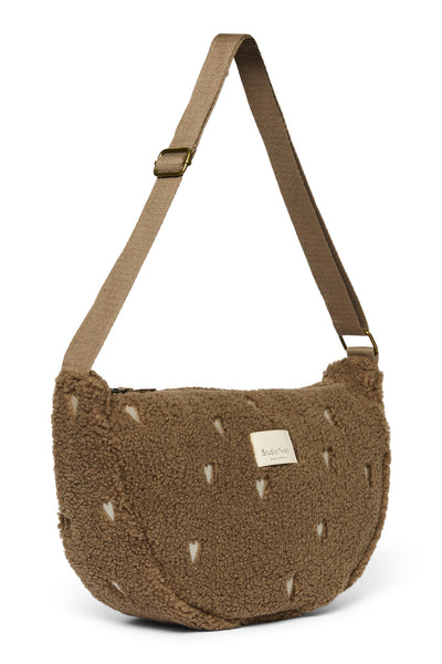 teddy fanny pack crossbody tas met hartjes van Studio Noos in bruin | verkrijgbaar bij Little Fashion Addict