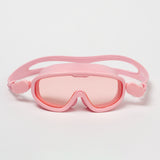 Roze duikmasker voor kinderen met kersenthema – Sunnylife Cotton Candy Cherry, met verstelbare band | Sunnylife is verkrijgbaar bij Little Fashion Addict