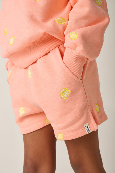 Zachtroze meisjesshort met citroenen van Tumble 'n Dry | Citron Shorts van Tumble 'n Dry - verkrijgbaar bij Little Fashion Addict