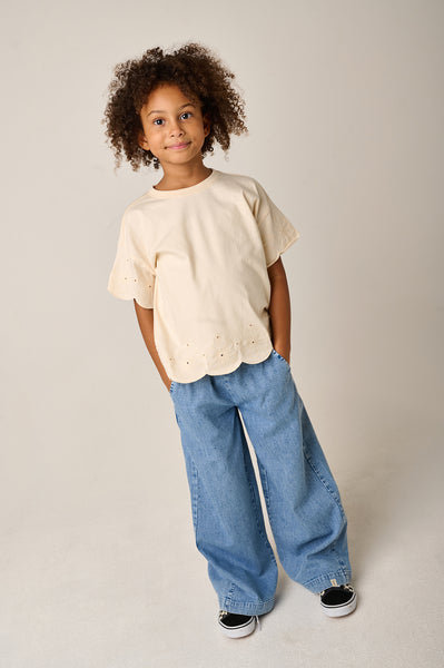 Lichtblauwe wide leg broek in denimlook van Tumble ’n Dry | Mora Broek Denim Light Stonewash van Tumble & Dry - Verkrijgbaar bij Little Fashion Addict