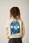jongenstrui met skateboardprint van Tumble ’n Dry | Deck Sweater Off white Melange | Ontdek Tumble 'n Dry bij Little Fashion Addict