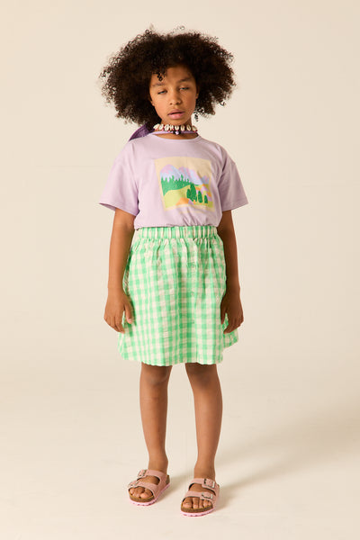 Meisjesrok van Wander & Wonder met jadegroene ruitjesprint en elastische taille. | Sun Skirt Gingham | Verkrijgbaar bij Little Fashion Addict