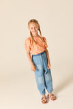 Lichtblauwe denim broek voor jongens en meisjes van Wander & Wonder met patchwork zakken. | Denim Patchwork Jeans Washed Denim | Verkrijgbaar bij Little Fashion Addict