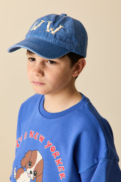 Blauwe Doggy sweatshirt van Wander & Wonder met hondje en rode tekst ‘I’m a New Yorker’, voor jongens en meisjes. | Ontdek Wander & Wonder bij Little Fashion Addict