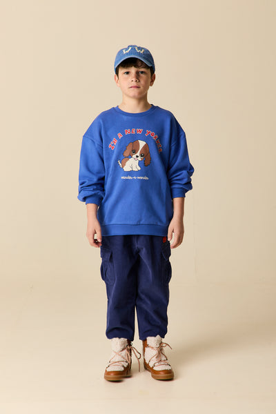 Blauwe Doggy sweatshirt van Wander & Wonder met hondje en rode tekst ‘I’m a New Yorker’, voor jongens en meisjes. | Ontdek Wander & Wonder bij Little Fashion Addict