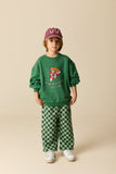 Groene Pizza sweatshirt van Wander & Wonder met vrolijke pizza-print op de borst, unisex voor jongens en meisjes.