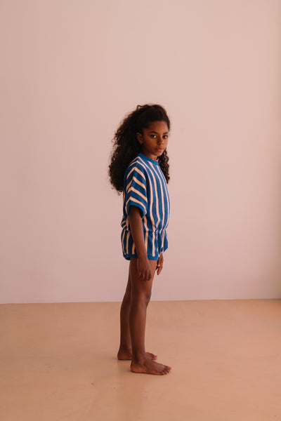 Combi Romy Dolce Vita Stripes | Playsuit met blauwe en roze strepen en elastische taille | Little Fashion Addict