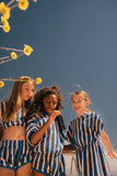 Robe April Dolce Vita Stripes | gestreepte badstof jurk blauw en roze voor meisjes We Are Kids | Verkrijgbaar bij Little FashionA Addict