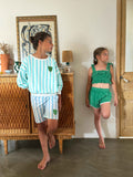 we are kids short juju real green – Unisex short in real green, gemaakt van biologisch katoen voor jongens en meisjes | Verkrijgbaar bij Little Fashion Addict