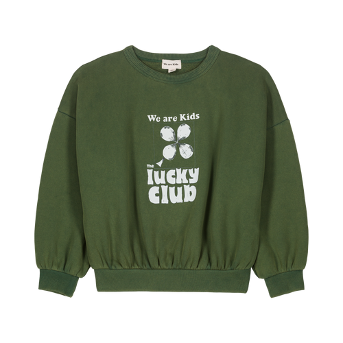 Donkergroene meisjessweater met witte "Lucky Club" print uit de collectie Sweet World van We Are Kids | Verkrijgbaar bij Little Fashion Addict