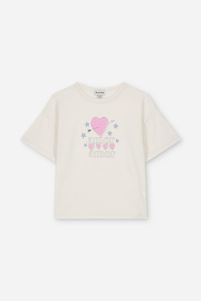 We Are Kids T-shirt coconut 'Amor' – Speels T-shirt voor meisjes in coconut kleur met roze hart en sterren, gemaakt van biologisch katoen | Verkrijgbaar bij Little Fashion  Addict