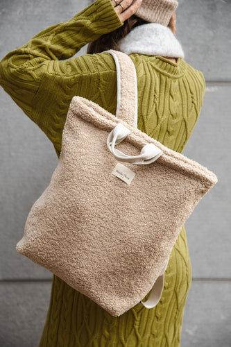 Little Fashion Addict - Studio Noos - Chunky Teddy Rugzak voor Volwassenen - Kleur: Ecru - Verkrijgbaar bij Littlefashionaddict.com