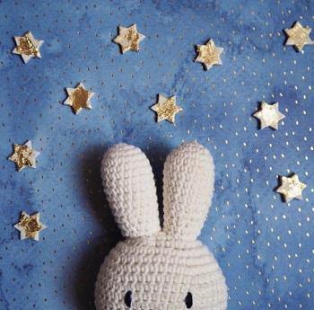 Nijntje handgemaakt - Bijtring met belletje - Blauw - littlefashionaddict.com